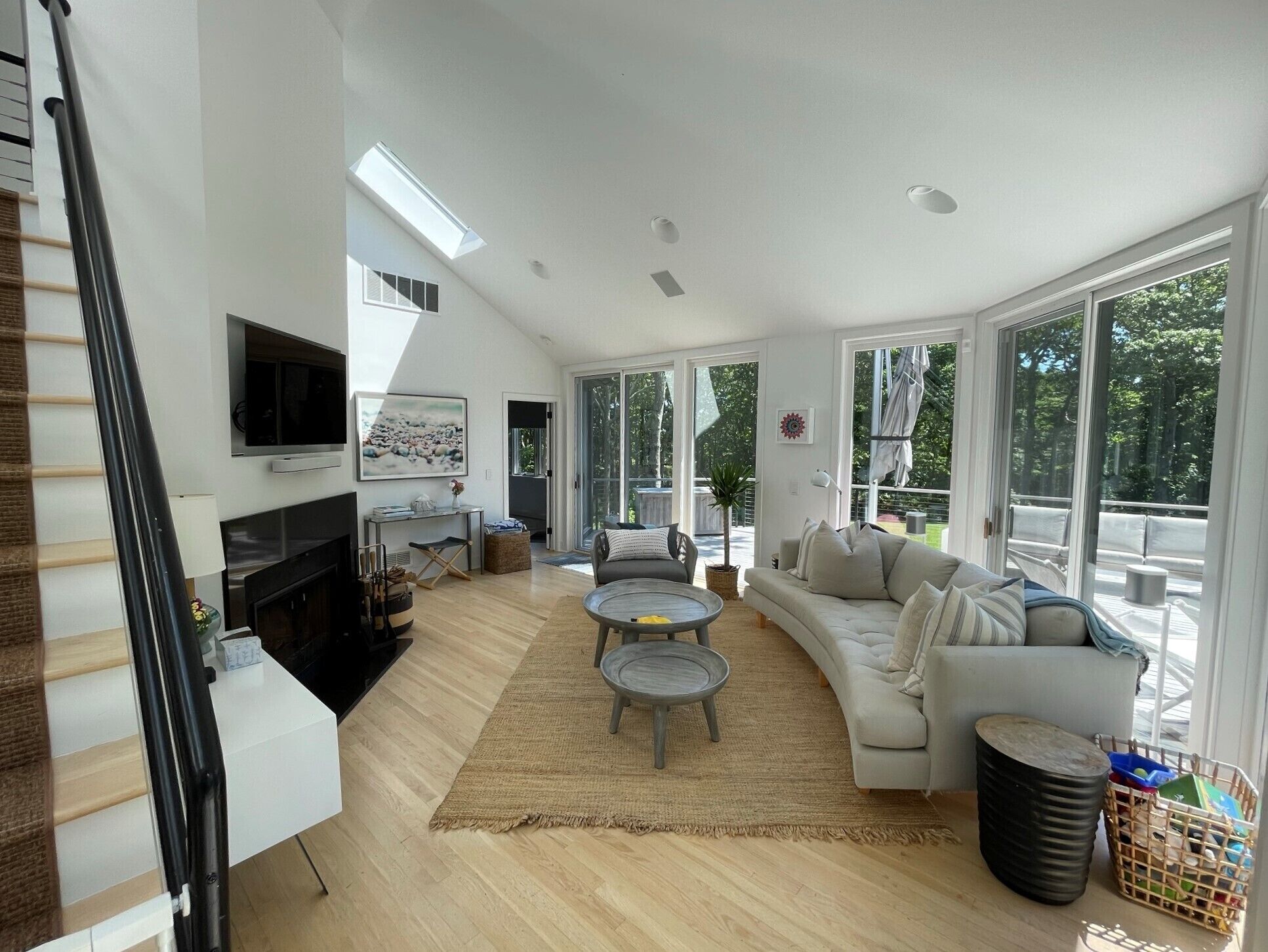 Amagansett Home on 2+ acres - near town and beaches