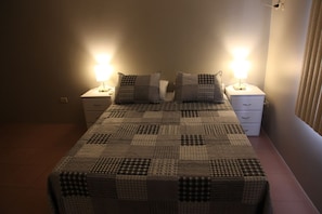 4 bedrooms, iron/ironing board, travel crib, free WiFi - Serenity with outdoor Brick Oven (San Fernando)