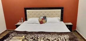 4 chambres, bureau, fer et planche à repasser, Wi-Fi gratuit