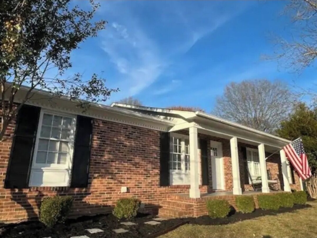 Photo 17 of Home Sweet Greer near Airport BMW & Downtown