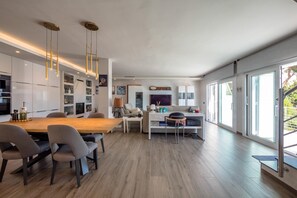 Interior - Holiday Rental semi-detached house with private pool in Begur, Sa Tuna (Begur)