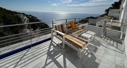 Holiday Rental semi-detached house with private pool in Begur, Sa Tuna