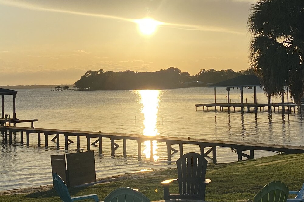 Newly Renovated Lake June home with spectacular sunsets, dock and private beach