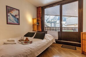 Free WiFi, bed sheets - Appartement Lachenal 207 B, Chamonix, France (Chamonix)