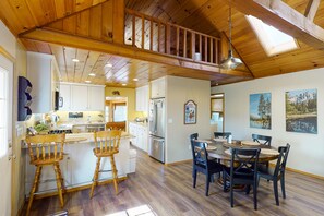 Dining - Lovely home with boat slip, association beach, large deck, WiFi & laundry (Bass Lake)