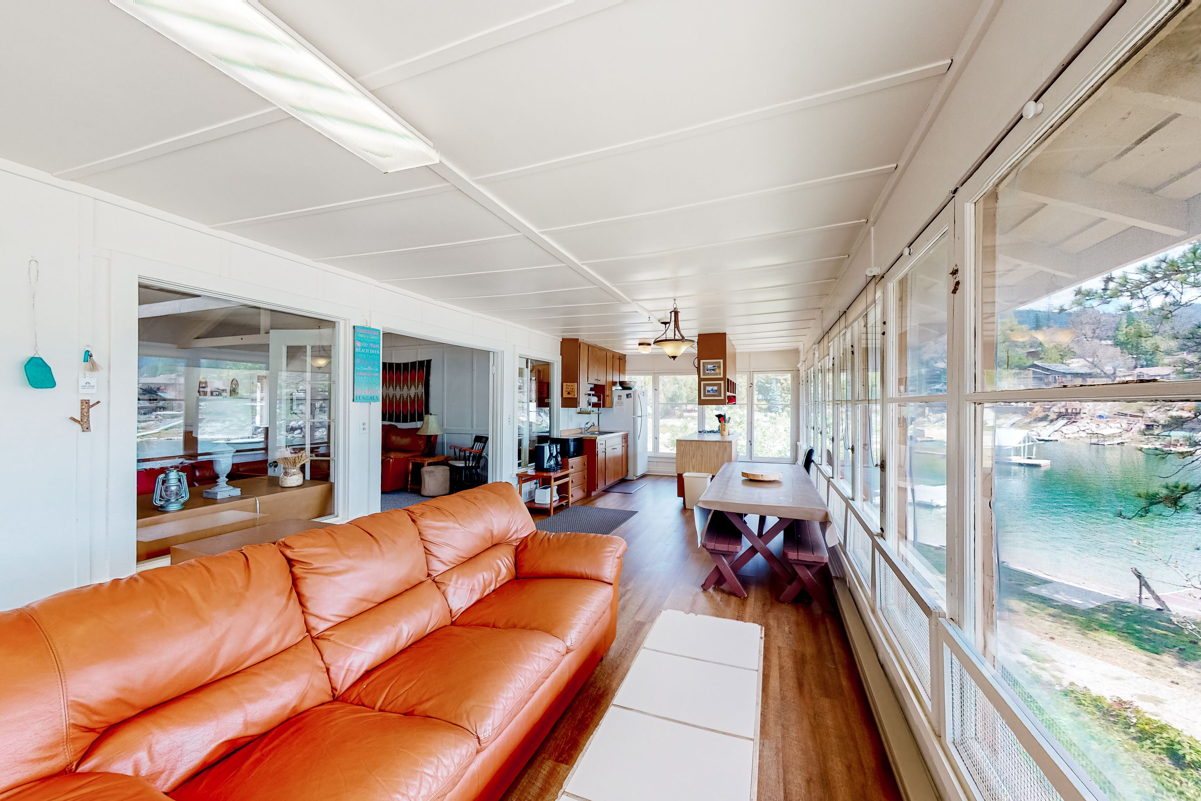 Rustic lakefront cabin with amazing views, private dock, & Ping-Pong