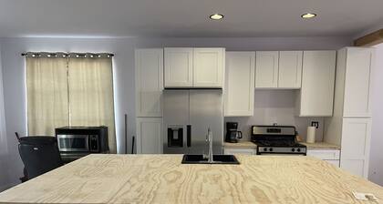 Huge 6 bedroom home in Coachella