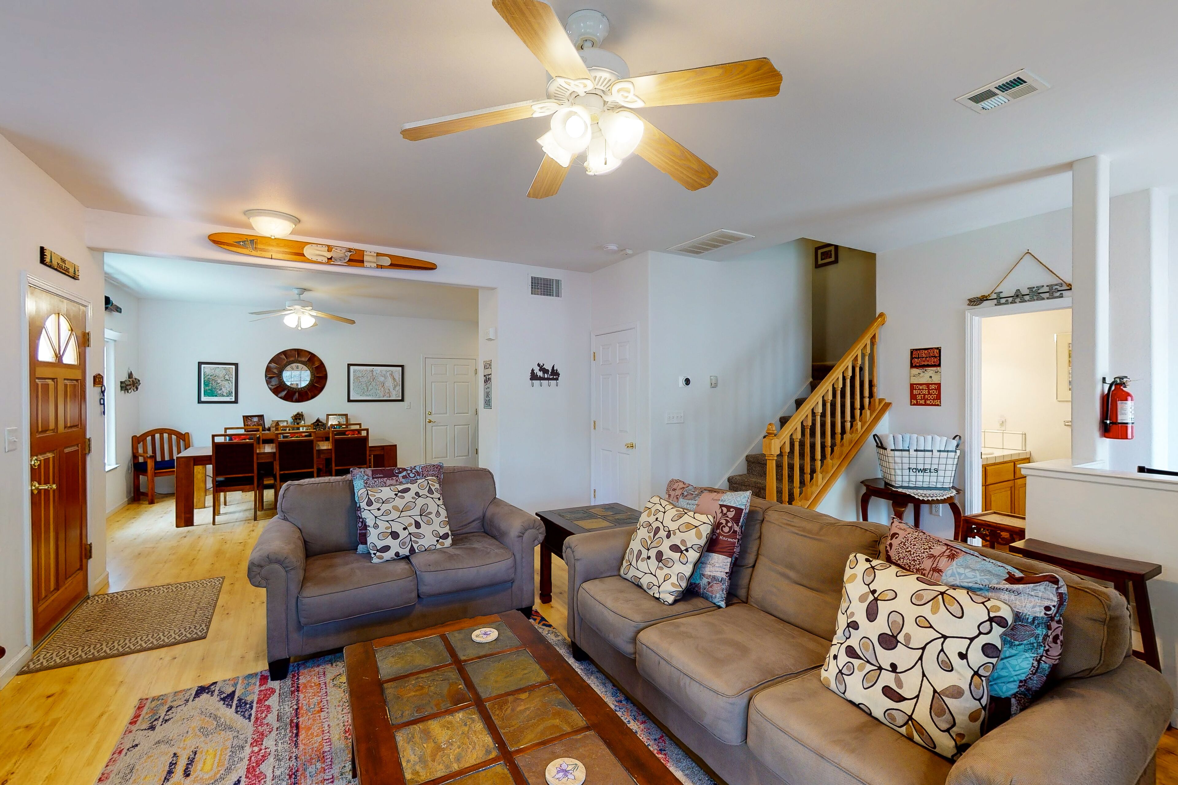 Dog-friendly home w/shared hot tub, tennis, spa, pool + WiFi, central AC