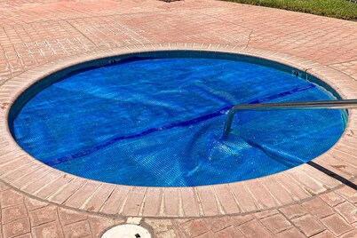 Convenient home near Bass Lake & Yosemite w/shared pool, hot tub