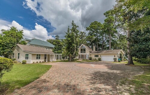 Waterfront! Guest House!