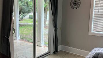 2 chambres, fer et planche Ă repasser, Wi-Fi gratuit, draps fournis