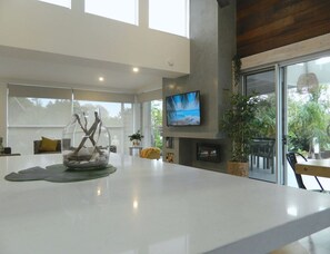 Interior - Beachside Rosebud Retreat with *Wheelchair access* (Rosebud)