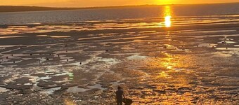 Large Family Beach House - Long stays discounted
