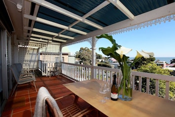 Welcome to Sunset Balcony and spectacular Ocean Views from the hill top.