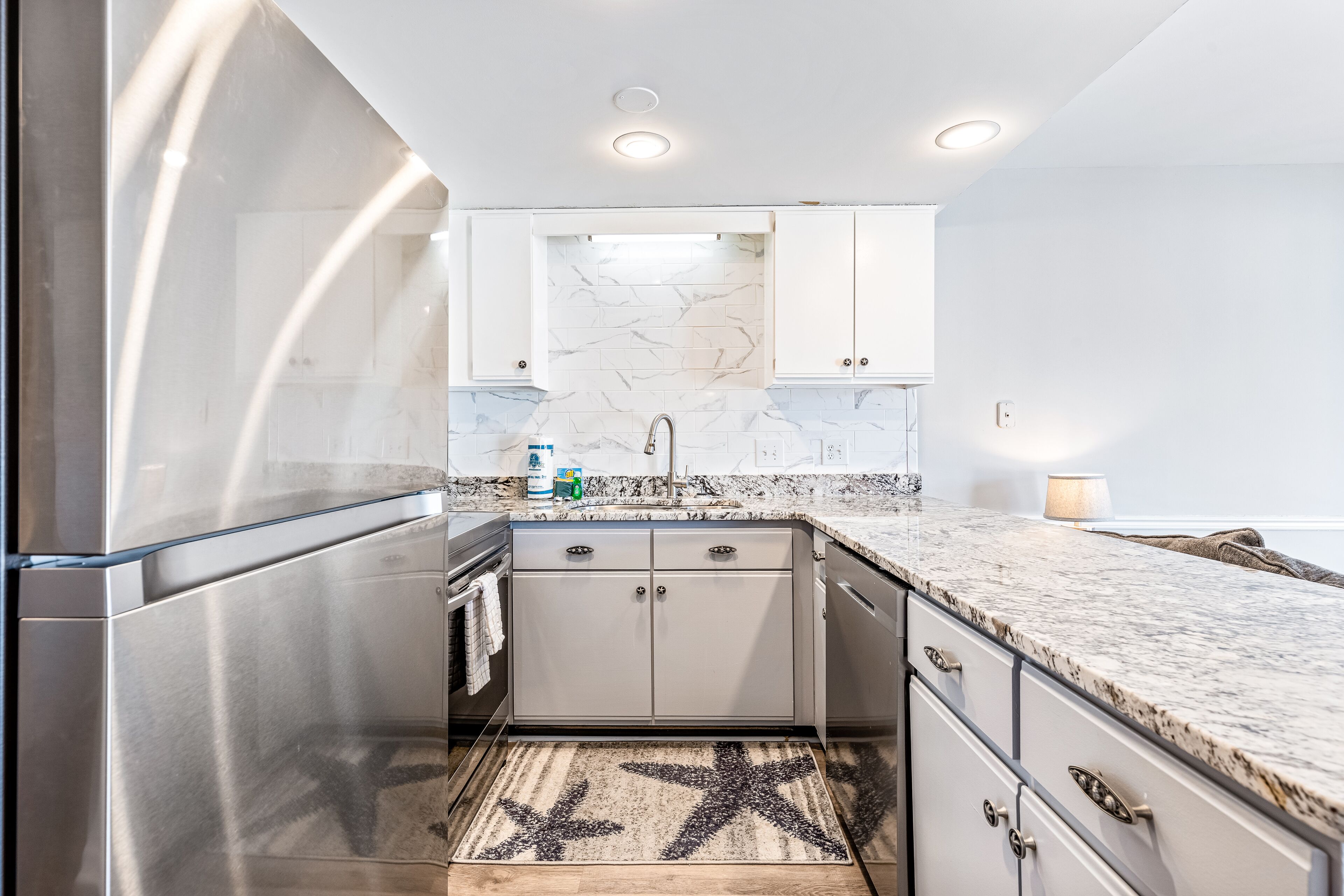 Condo near the beach with fast WiFi, washer/dryer, central AC & pool