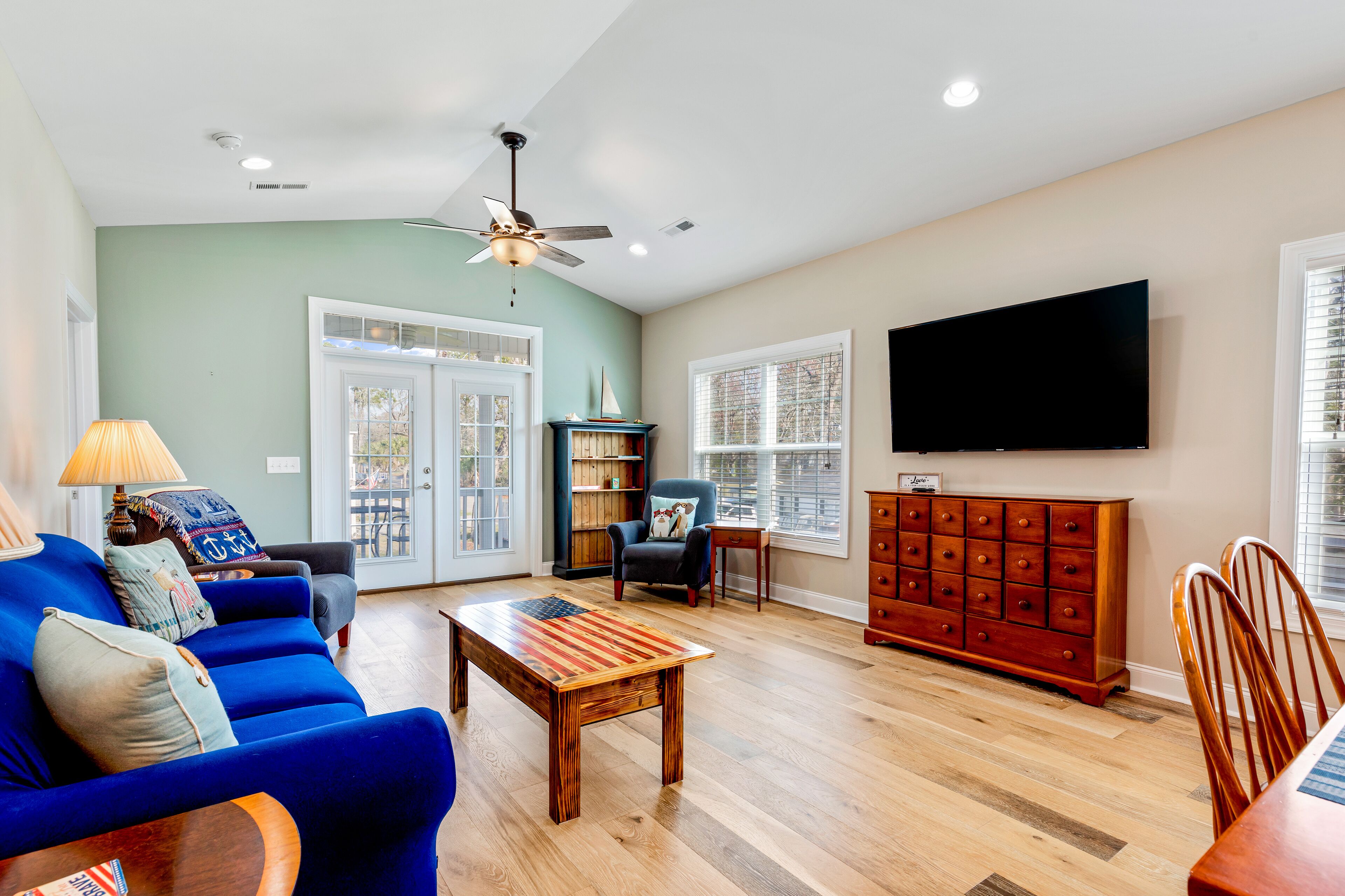 Dog-friendly home near beach with WiFi, central ac, private w/d, & deck