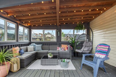 Family compound in North Tacoma!  Large house, guest house, game room, koi pond!