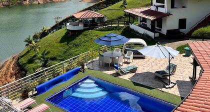 beautiful & relaxing lake house !