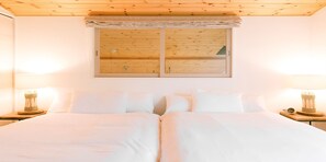 3 bedrooms, in-room safe, free WiFi, bed sheets