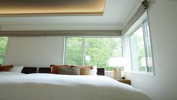 3 bedrooms, in-room safe, free WiFi, bed sheets