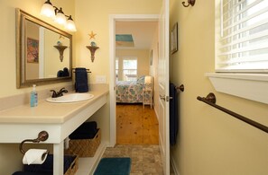 Combined shower/bathtub