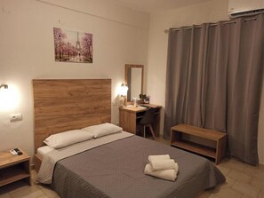 1 bedroom, iron/ironing board, free Internet, bed sheets - Summer Desire - One Bedroom Apartment with Sea View (Kavos)