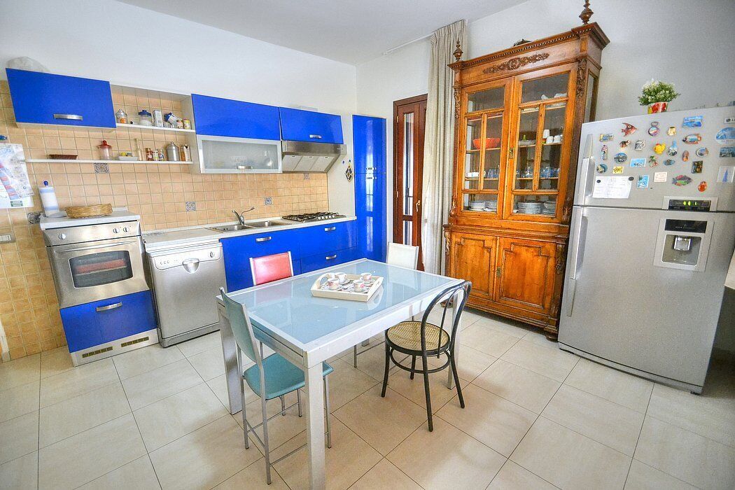 Villa Nives: A spacious three-story villa situated at a short distance from the beach, with Free WI-FI.