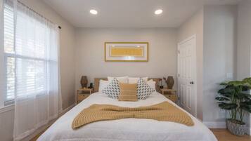 1 bedroom, desk, iron/ironing board, free WiFi