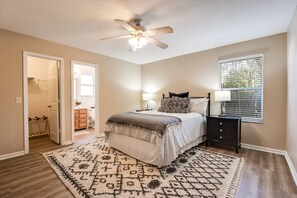 3 chambres, fer et planche à repasser, Wi-Fi gratuit
