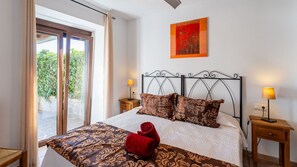 3 chambres, fer et planche à repasser, Wi-Fi gratuit, draps fournis