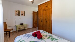 3 bedrooms, iron/ironing board, free WiFi, bed sheets - Torrox 006-6 (Torrox)