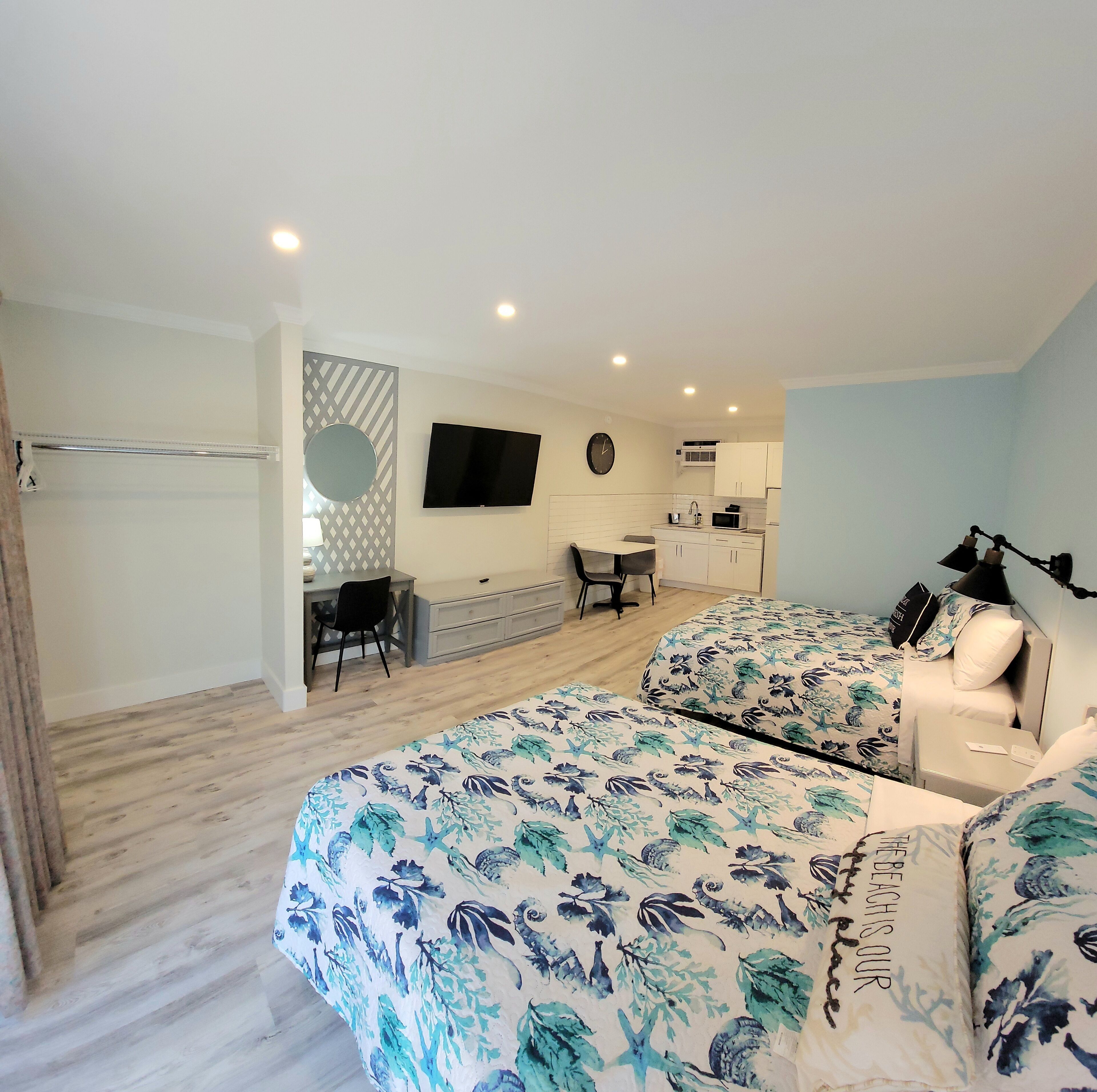 Satellite Motel - The Hideaway 125