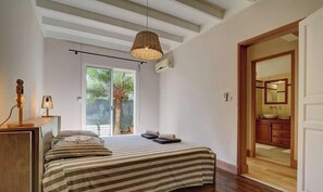 4 bedrooms, free WiFi