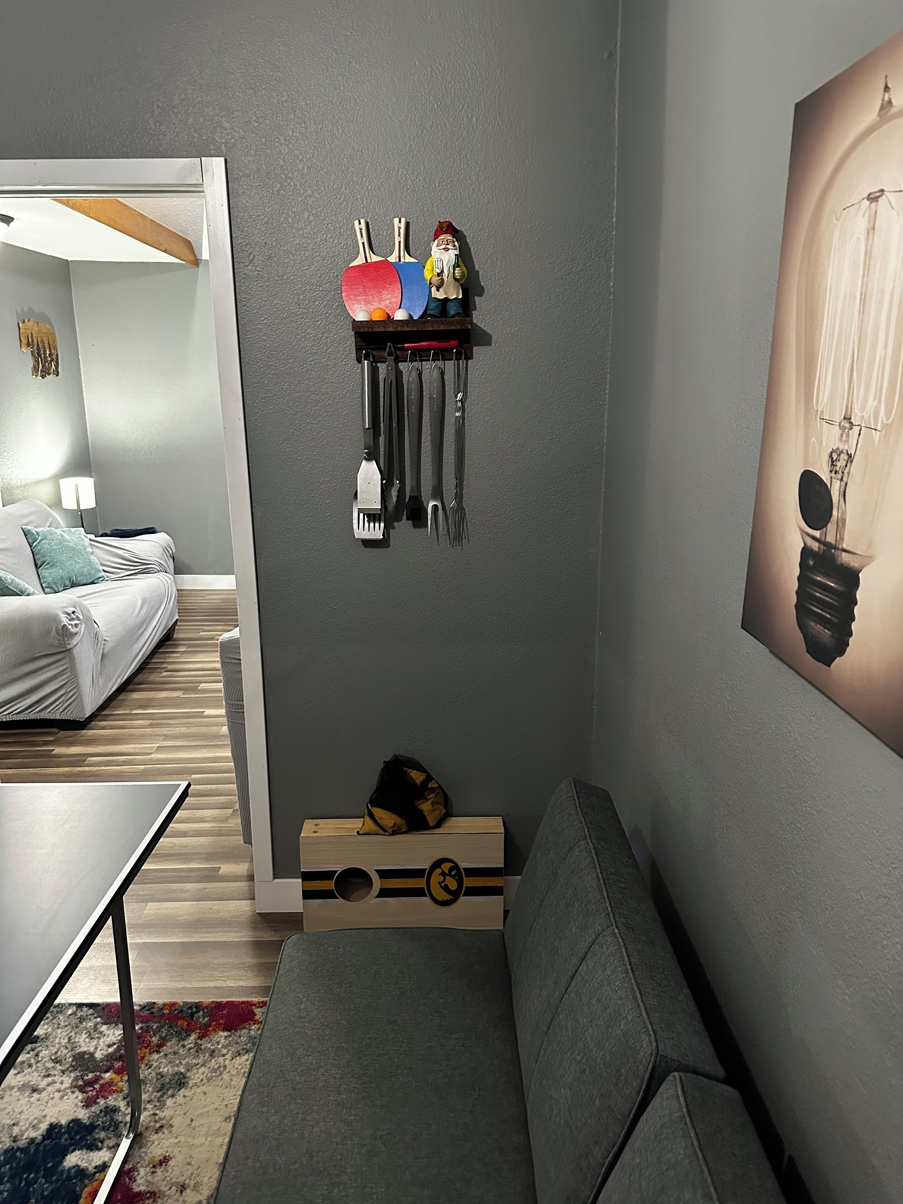 The Riverside Retreat! cozy, newly remodeled home