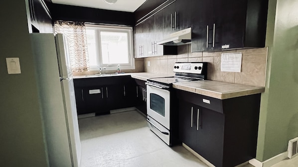 Mikrowelle, Ofen, Herdplatte, Wasserkocher