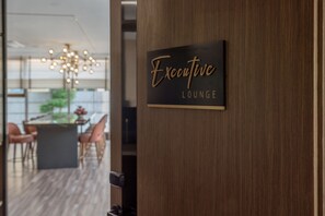 Bar lounge