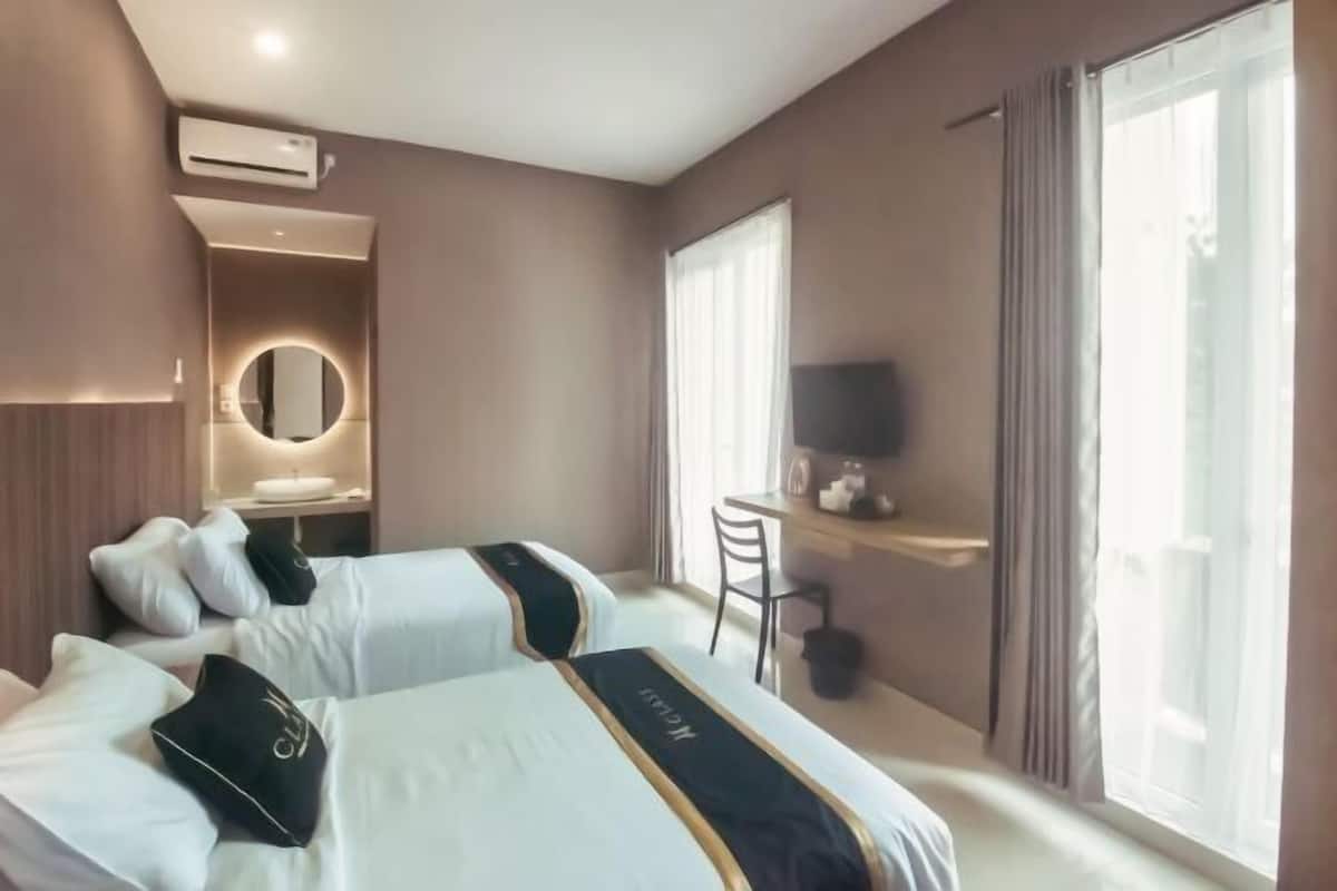 1 bedroom, desk, blackout drapes, free WiFi