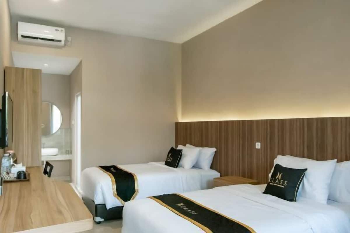 1 bedroom, desk, blackout drapes, free WiFi
