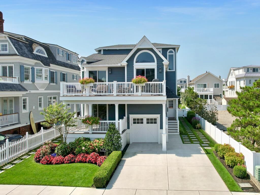 3rd from Beach, Amazing house, Ample space & POOL