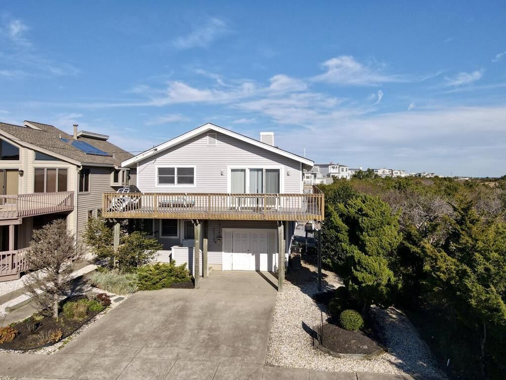 This updated 4 bedroom, 4 bath OCEANFRONT vacation home features a spectacular ocean view!