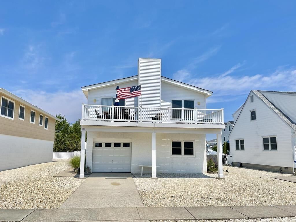 Spacious 5 bedroom in a quiet neighborhood