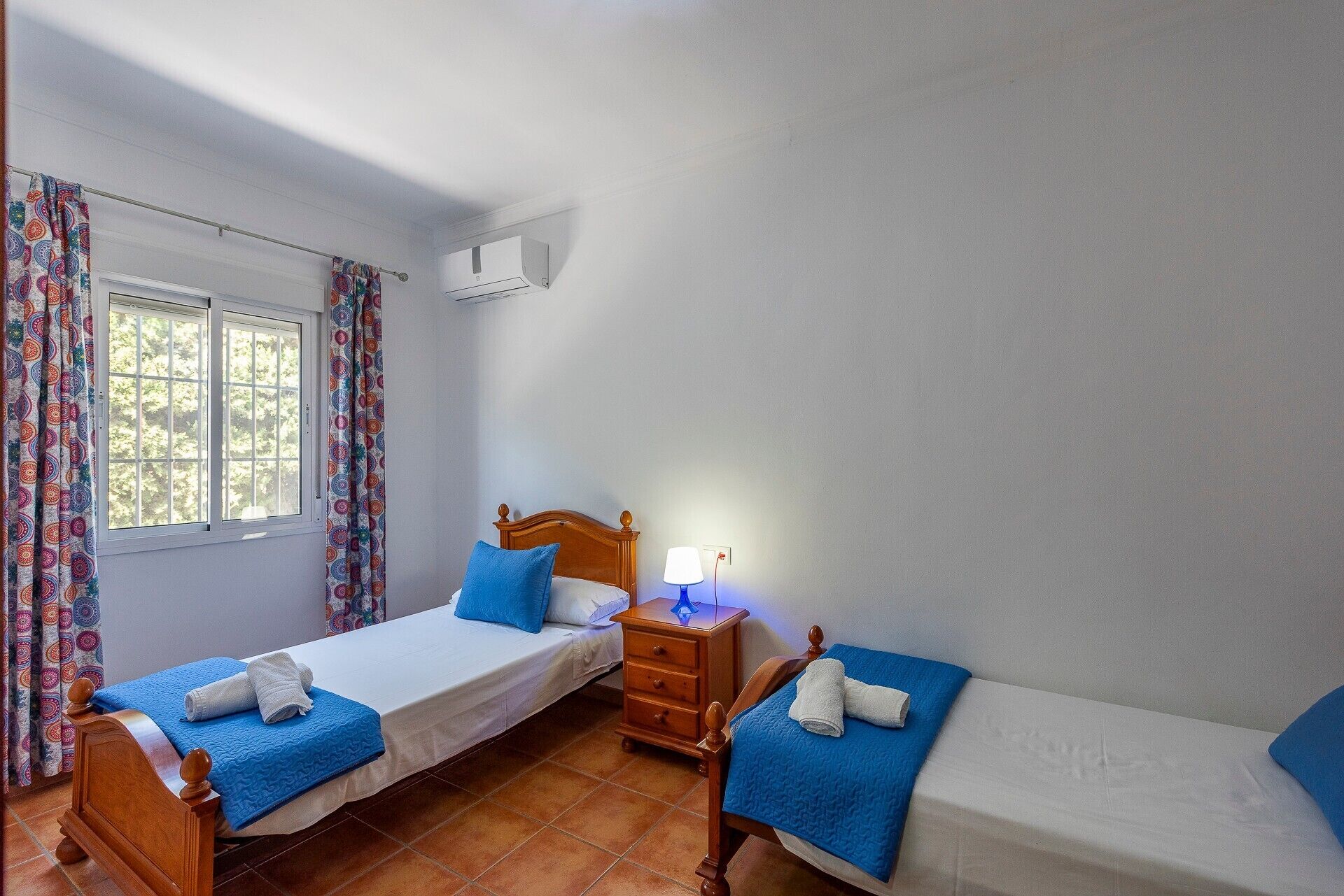 3 habitaciones, tabla de planchar con plancha y wifi gratis 