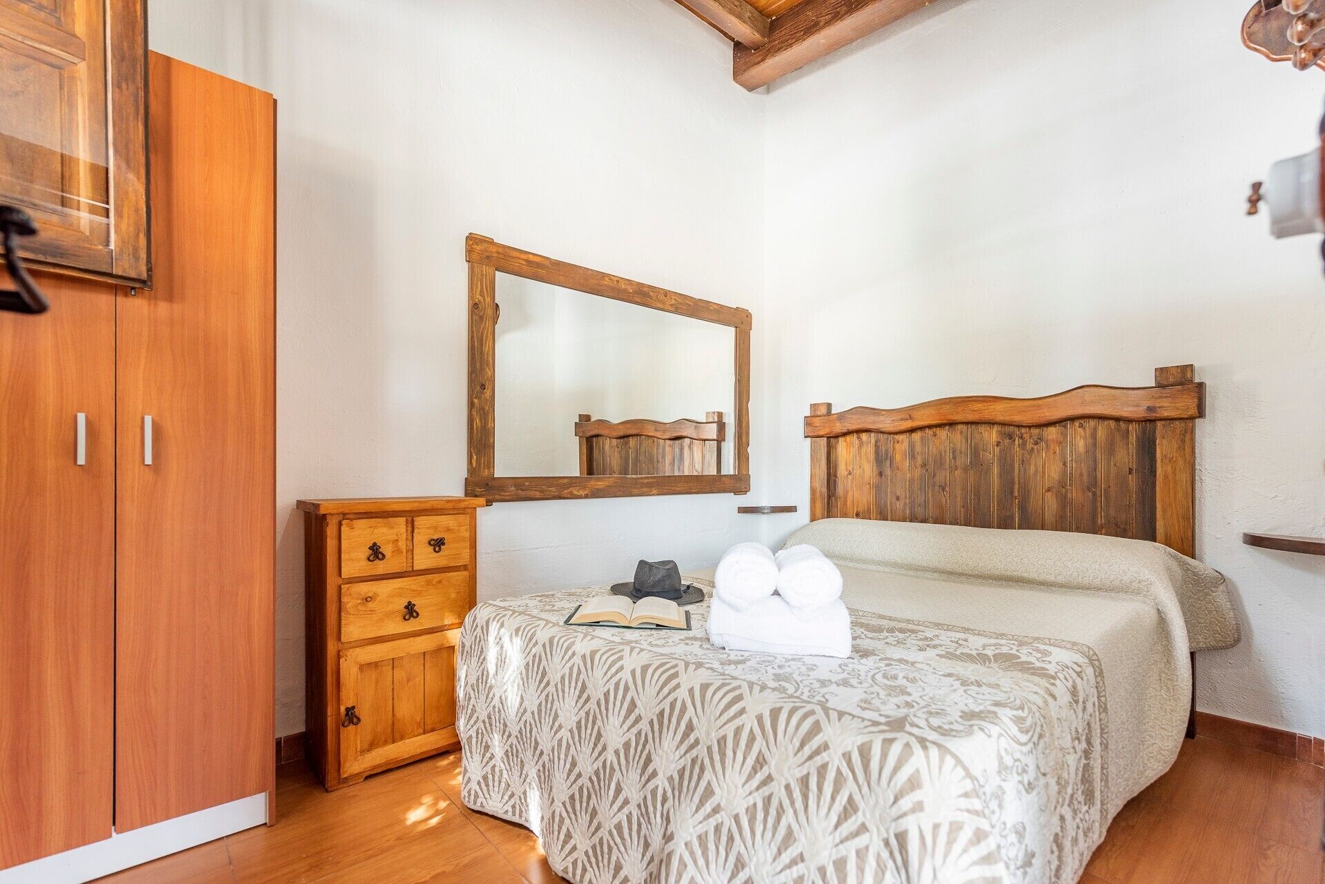 3 camere, ferro/asse da stiro, Wi-Fi gratuito, lenzuola