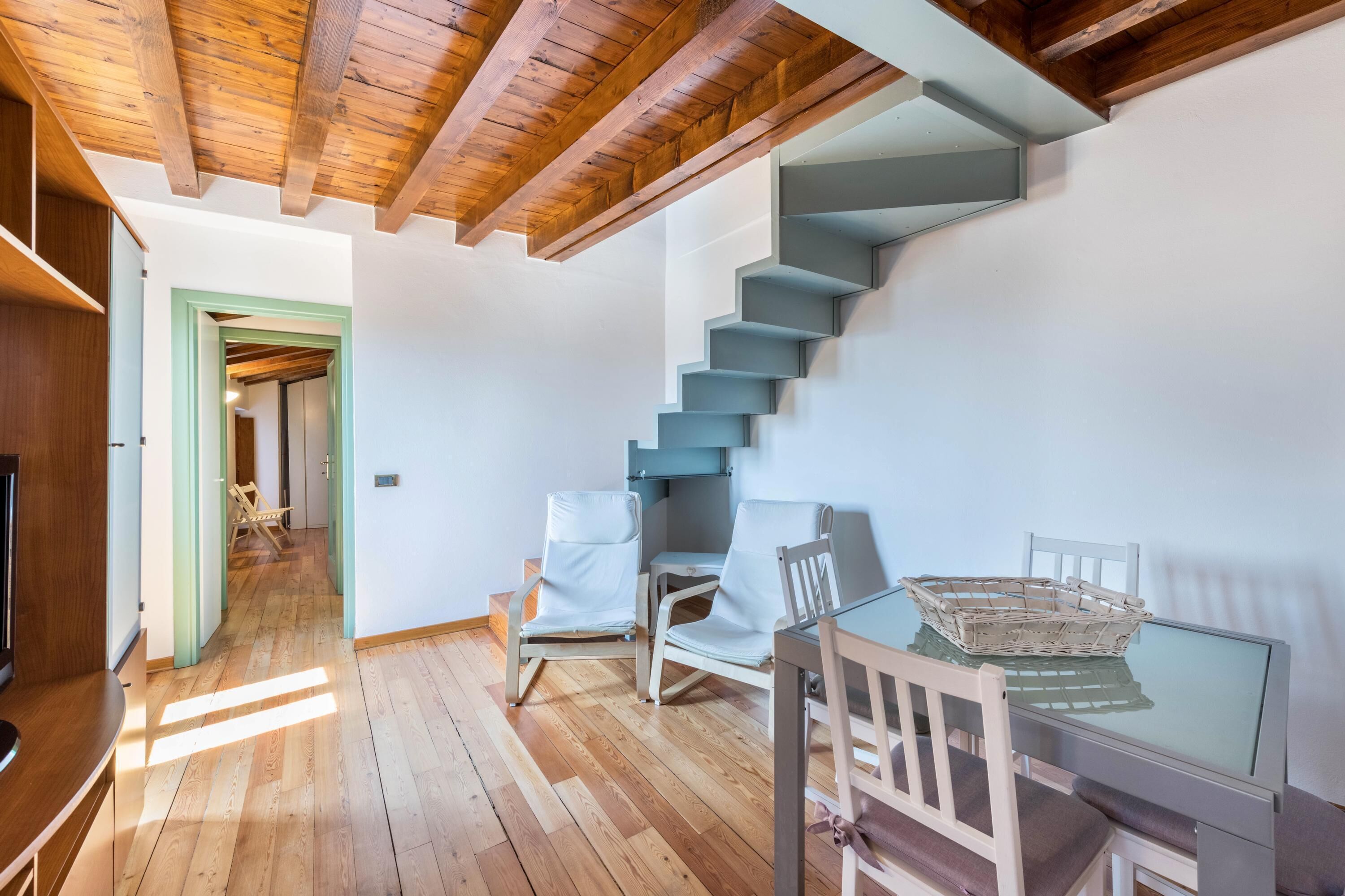 Da gilda - lake view