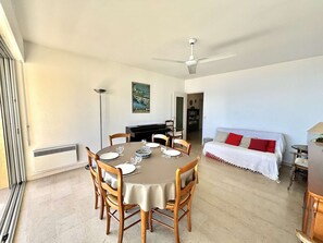 Interior - 3-room apartment with parking, near beach and center - sleeps 7 (Ajaccio)