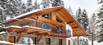 High Luxury Chalet "K Lodge Mountain" with Mountain View, Whirlpool and Sauna