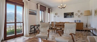 Holiday Home 'Carolina' with Lake View, Private Terrace and Wi-Fi