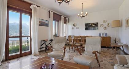 Ferienhaus 'Carolina' mit Seeblick, privater Terrasse und Wi-Fi