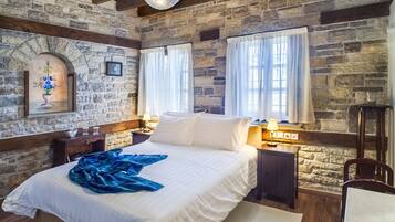 Standard Double Room | Individually decorated, individually furnished, soundproofing, free WiFi