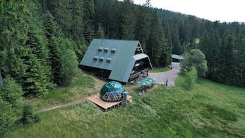 Glamping Dome | Individuell dekoriert, individuell eingerichtet, kostenloses WLAN